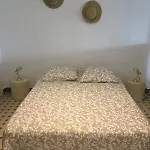 In A Historic Апартаменты Сен-Рафаэль
