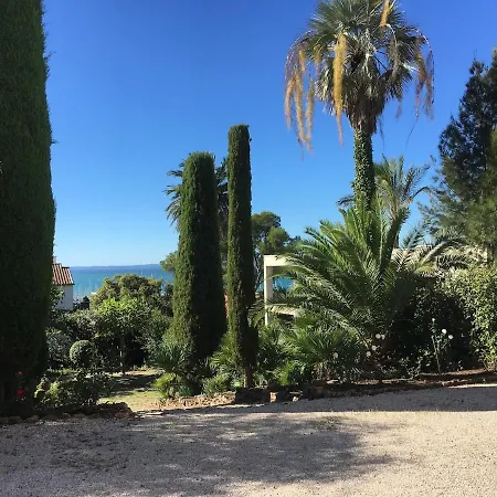 In A Historic * Сен-Рафаэль